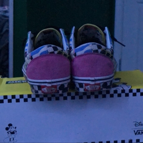 Vans - Picture 4 of 4